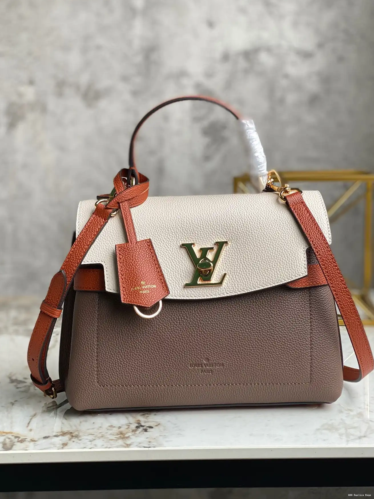 Aaa replica ru EVER VUITTON LOUIS LOCKME BB 0625